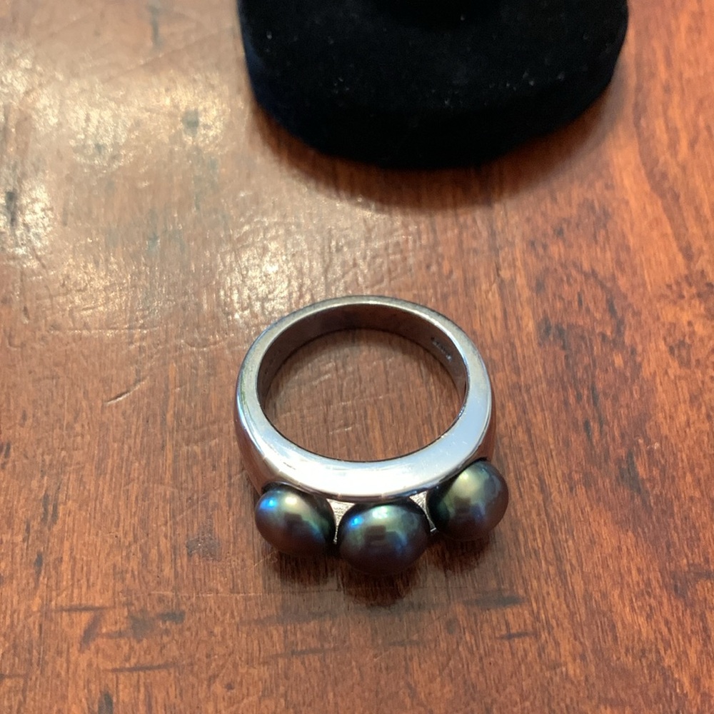 Sterling Silver Ring with 3 Black Pearls, Modernist Style. - Picture 3 of 5